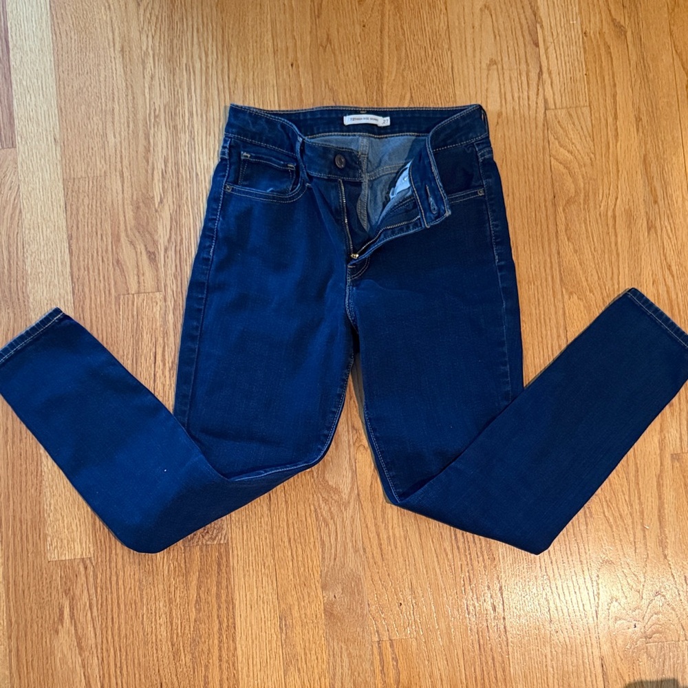 Levi’s high rise skinny jean